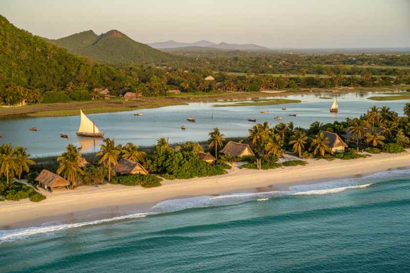 Mozambique Beach Escape - image 4