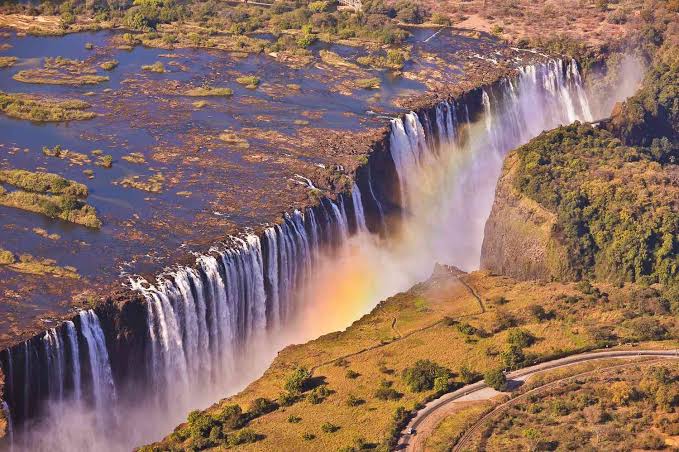Zambia & Zimbabwe Victoria Falls Experience - image 2
